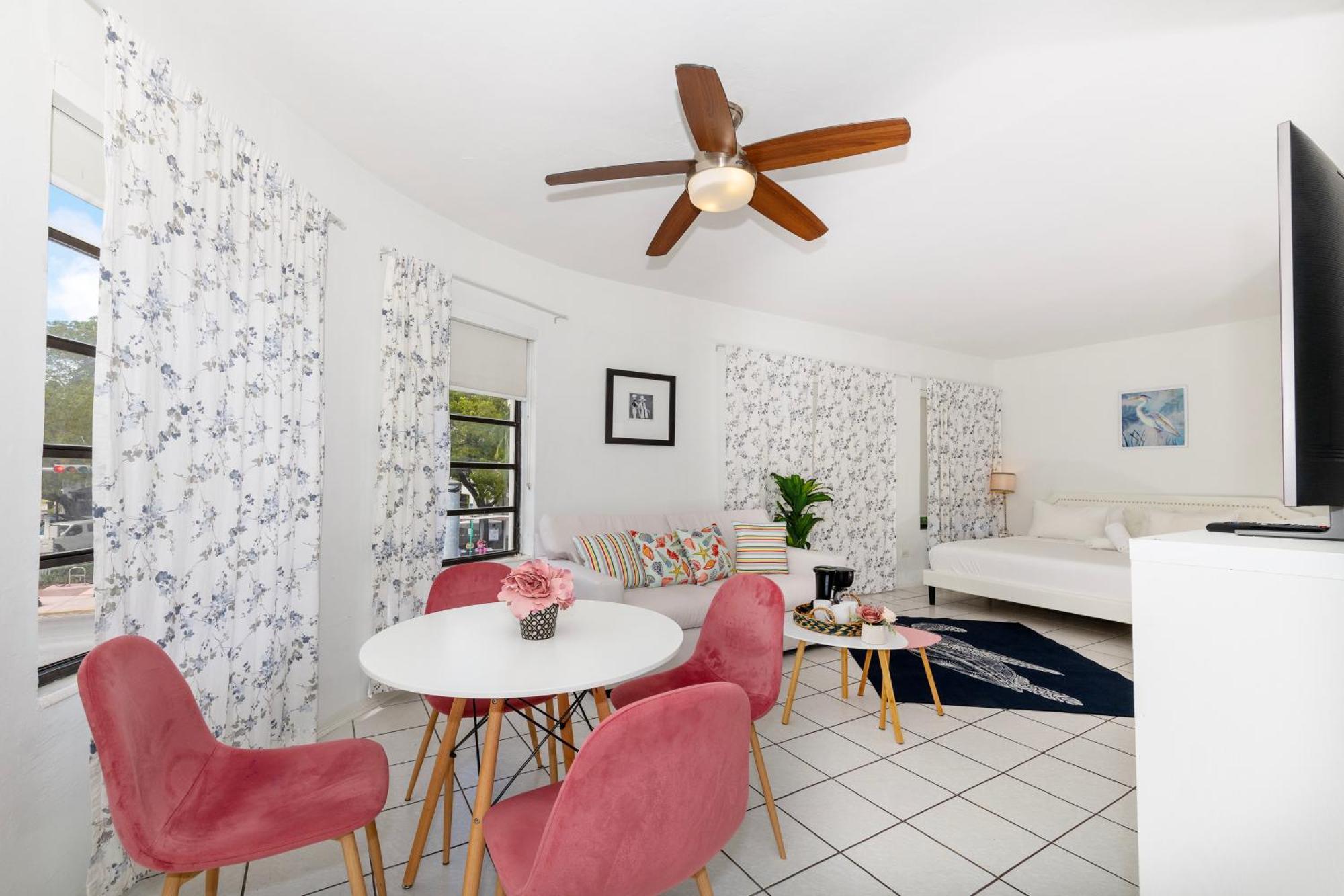 Art Deco Washingthon Apartment Miami Beach Exterior photo